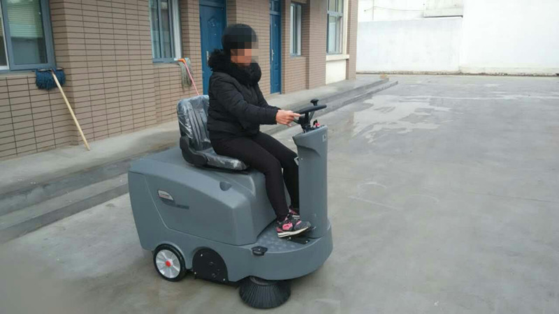 工厂用清扫车，扫地效果怎么样?