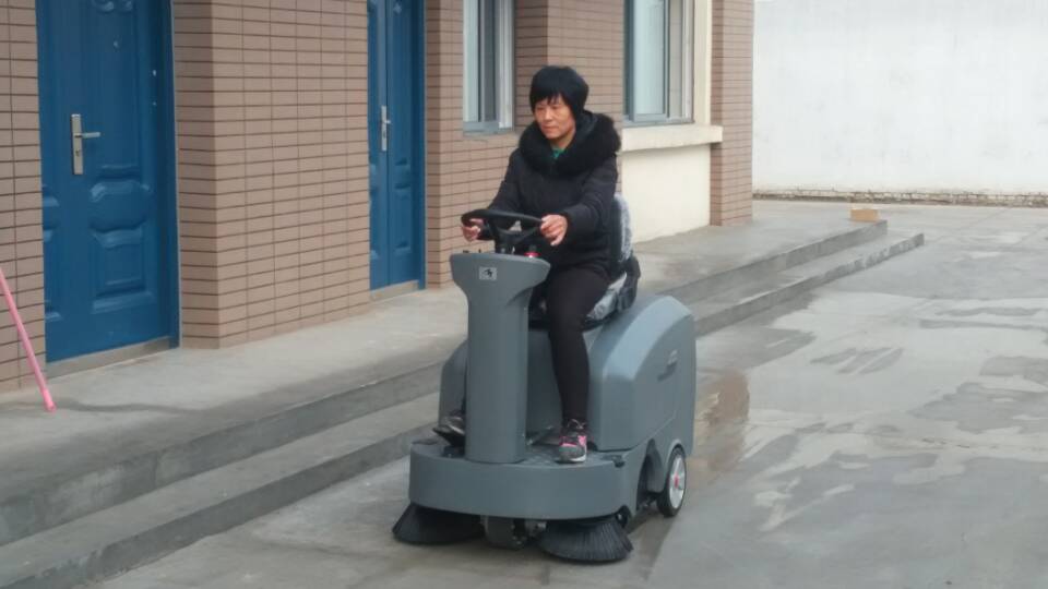 扫地车能为工厂带来哪些改变