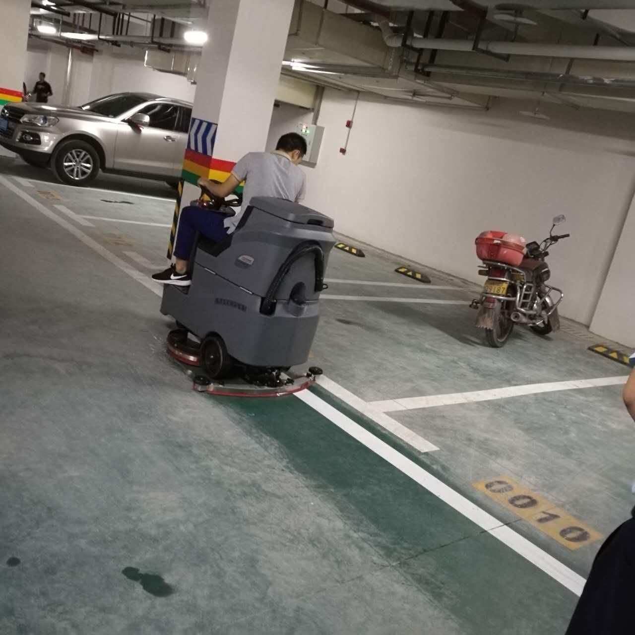 刷地机在地面清洁上用得怎样
