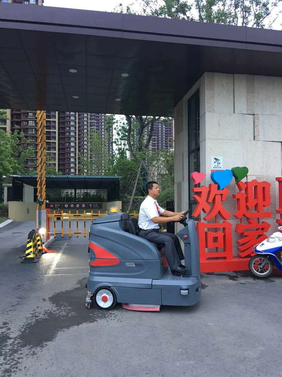 进口洗地车一定比国产洗地车好吗？